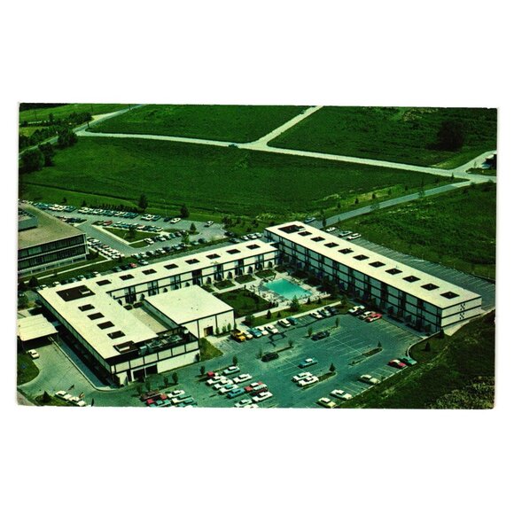 Vintage Postcard Schimmels Indian Hills Inn Omaha NE Midcentury Architecture - Picture 1 of 2
